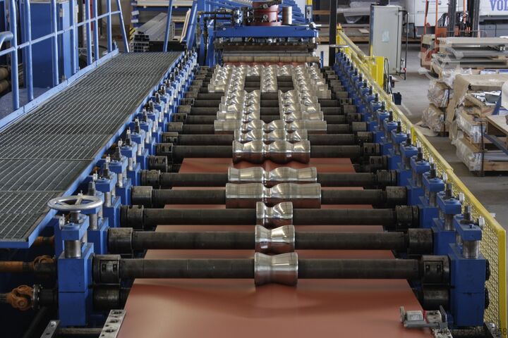 Rollformer: Golf- en dakpanprofielplaten Werkzeugbau Keller und Co. GmbH 