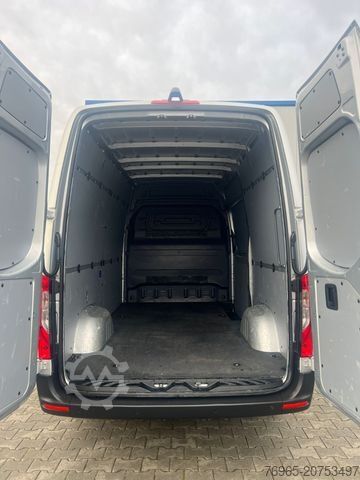 Dodávka s vysokou střechou MERCEDES-BENZ Sprinter 315 9G-TR HOCH+LANG KLIMA 3-SITZ KAMERA