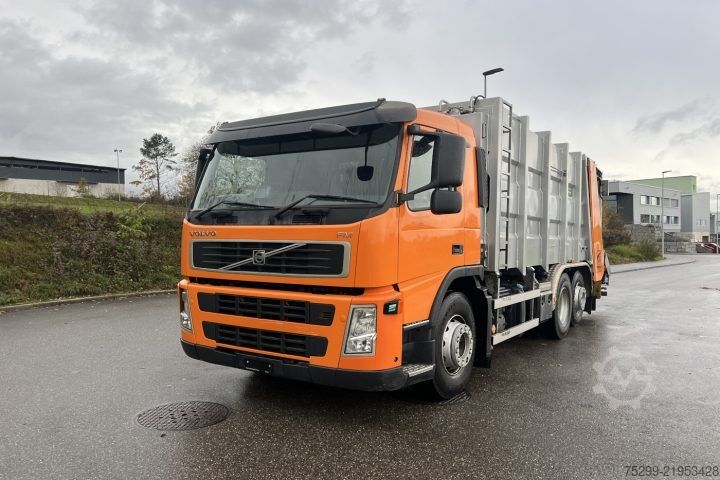 Kamion za odvoz smeća Volvo *RHD* FM-370 6x2R Kehrichtwagen