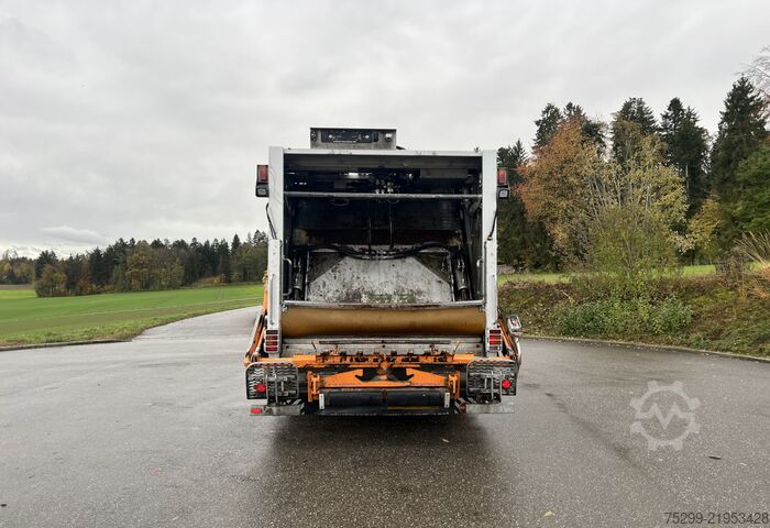 Kamion za odvoz smeća Volvo *RHD* FM-370 6x2R Kehrichtwagen