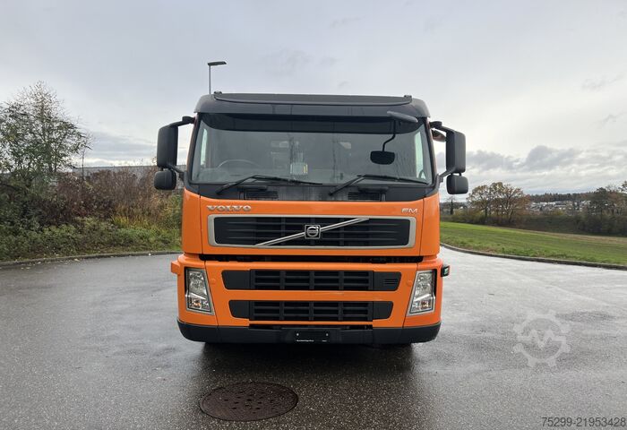 Kamion za odvoz smeća Volvo *RHD* FM-370 6x2R Kehrichtwagen