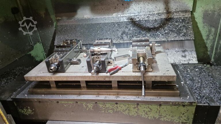 Bearbetningscentrum - vertikalt MORI SEIKI MV 40B mit kompl. Werkstatt/with l shop