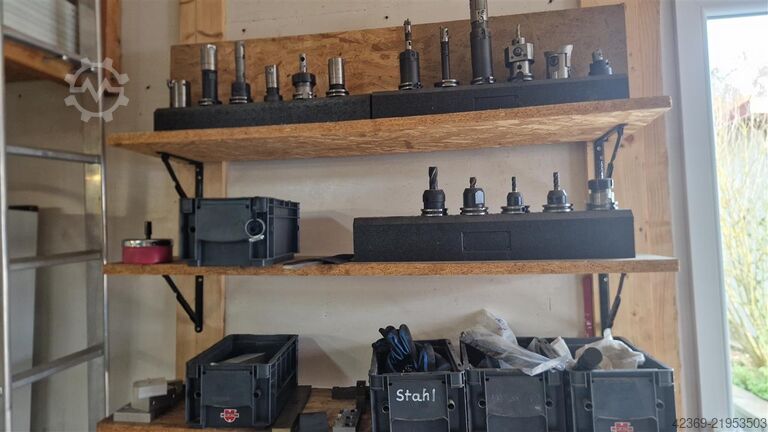 Bearbetningscentrum - vertikalt MORI SEIKI MV 40B mit kompl. Werkstatt/with l shop