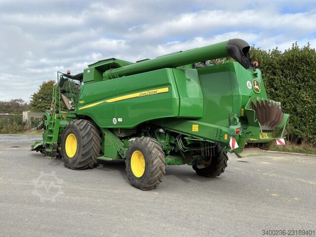  John Deere T560i