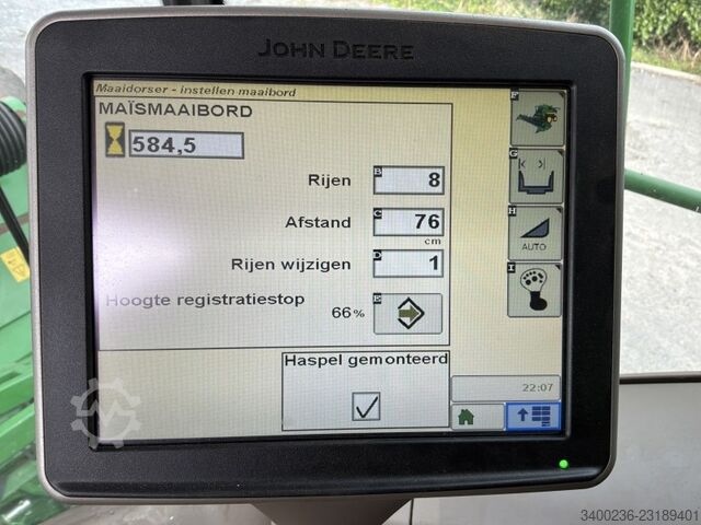  John Deere T560i