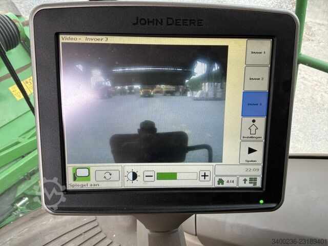  John Deere T560i