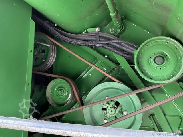  John Deere T560i