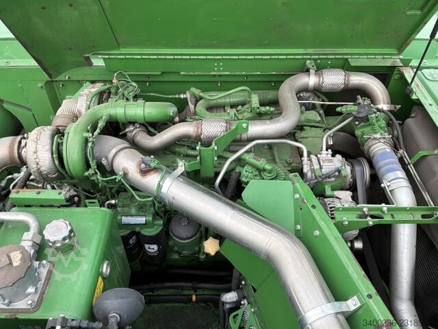  John Deere T560i