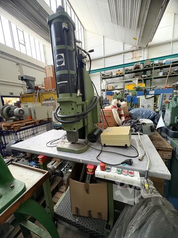 Metalna presa Schmidt Metallpresse