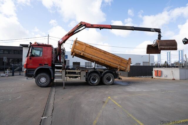 Camião basculante com grua Mercedes-Benz ACTROS 3344 AK-MP3 + HMF1643 Z2