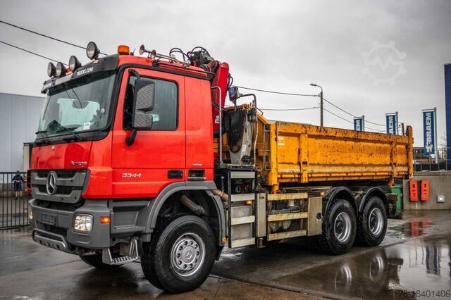 Camião basculante com grua Mercedes-Benz ACTROS 3344 AK-MP3 + HMF1643 Z2