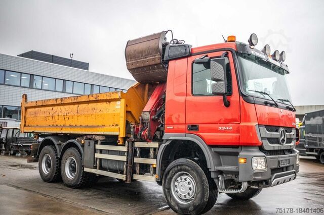 Camião basculante com grua Mercedes-Benz ACTROS 3344 AK-MP3 + HMF1643 Z2