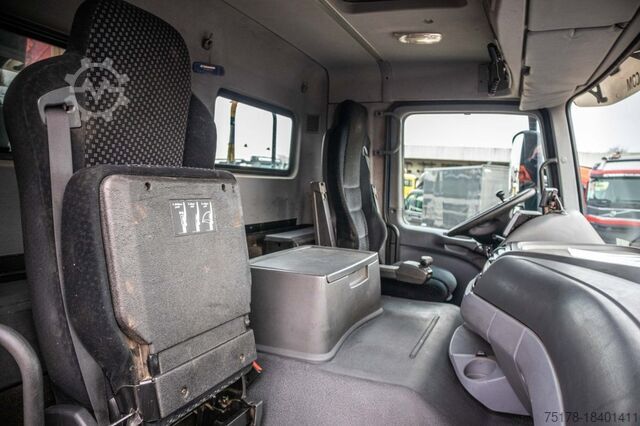 Camião basculante com grua Mercedes-Benz ACTROS 3344 AK -MP3+HMF 1643 Z2