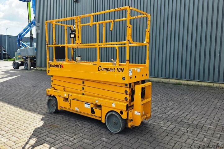 Ascensore a forbice Haulotte Compact 10N Electric, 10m Working Height, 230kg Ca