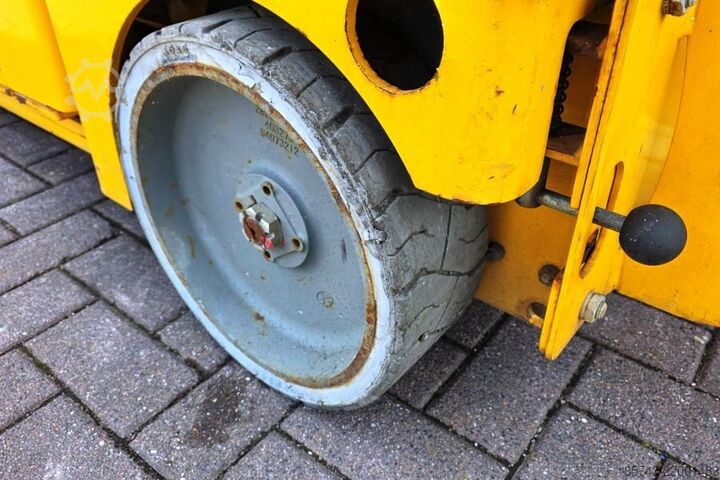 Ascensore a forbice Haulotte Compact 10N Electric, 10m Working Height, 230kg Ca