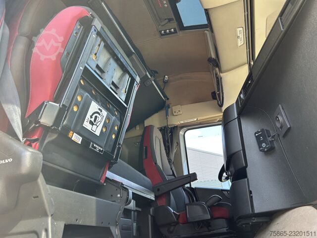 Volvo FH 460 Globetrotter / 759 000 km / Färdskrivare V2 / Nattklimatanläggning / 2 tankar / Besikta Volvo FH 460 Globetrotter / 759 dkm / Tacho V2 / Nigh...