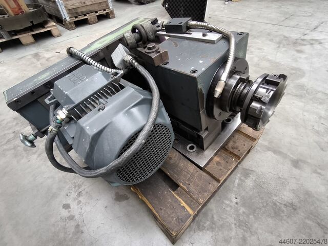 Cycle-controlled lathe WEILER E90 x 6000