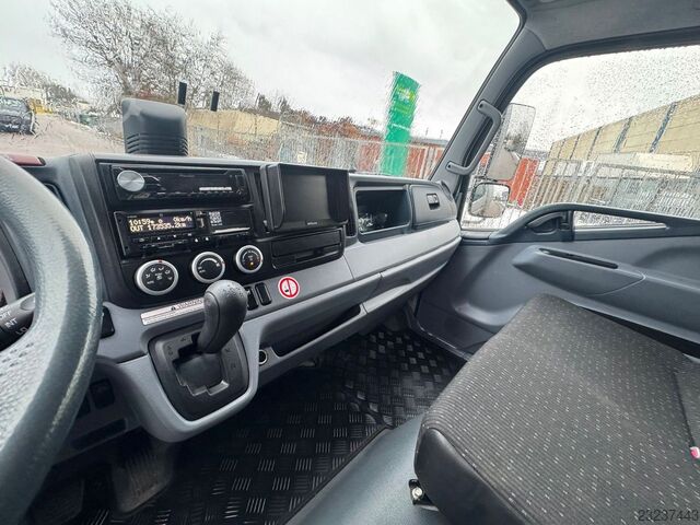 Dubă cu caroserie tip cutie FUSO Canter 7C18 Koffer mit Ladebordwand *Klima*