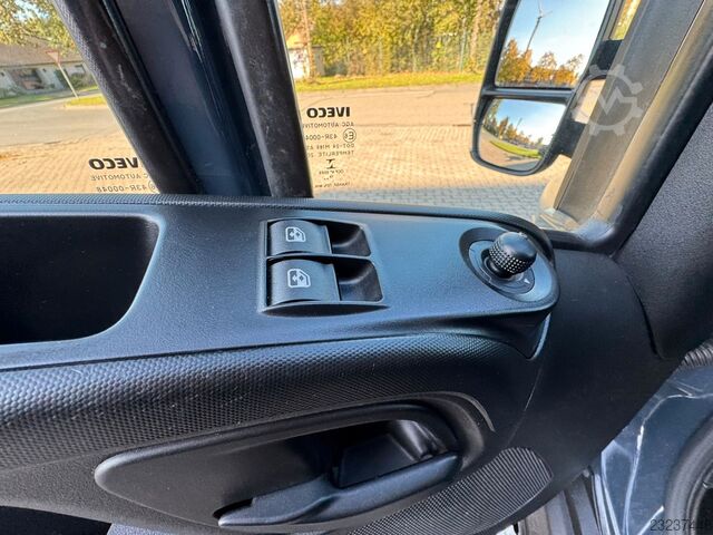 Furgon cu prelată laterală IVECO Daily 72C18 Hi-Matic Pritsche Plane+LBW