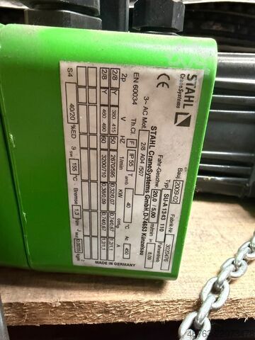 Macara pivotantă pe stâlp 250kg, braț 4,09m Stahl / Konecranes AS2,5-4,5