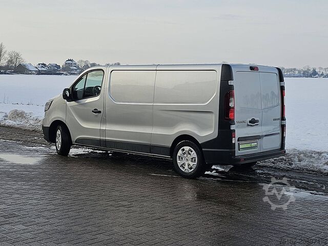 Station wagon con tetto alto RENAULT TRAFIC 2.0 DCI L2H1 Navi Euro6 AC!