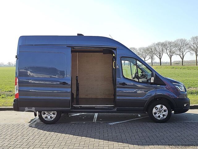 Stationvogn med højt tag FORD TRANSIT 2.0 L2H3 Xenon CarPlay!