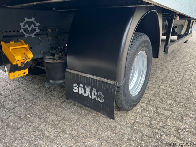 Dobozos furgon IVECO Daily 72C18 Hi Matic Koffer mit Ladebordwand