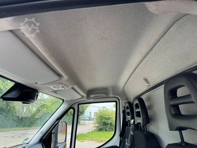 Dobozos furgon IVECO Daily 72C18 Hi Matic Koffer mit Ladebordwand