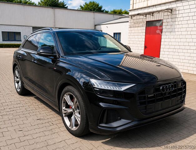 Panelvan Audi Q8
