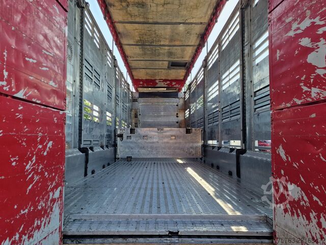 Transporte de ganado Finkl SAV35 - 3/3 deck livestock - Ventilation - Lift...