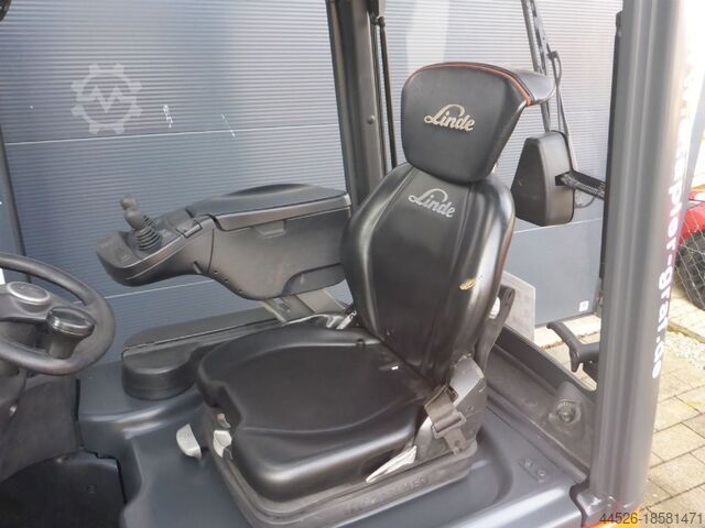 Elektromos háromkerekű targonca Linde E14 -02