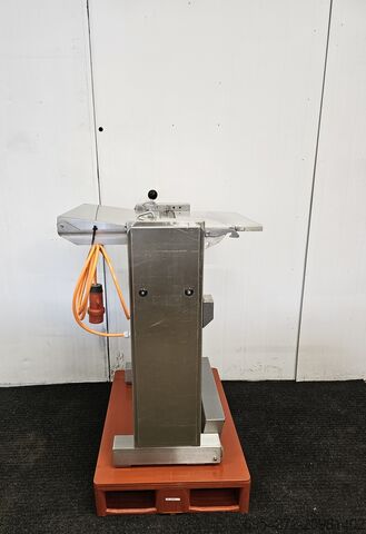 Et işleme makinesi MAJA ontvliesmachine EVM 437