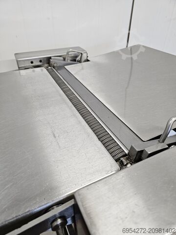 Et işleme makinesi MAJA ontvliesmachine EVM 437