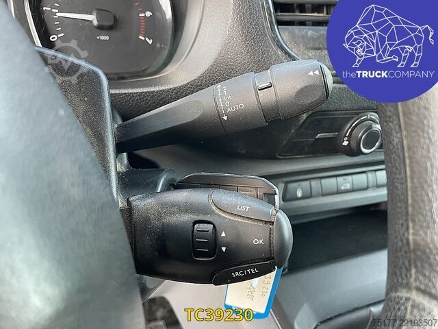 Furgon blaszak Peugeot Expert 2l 120cv