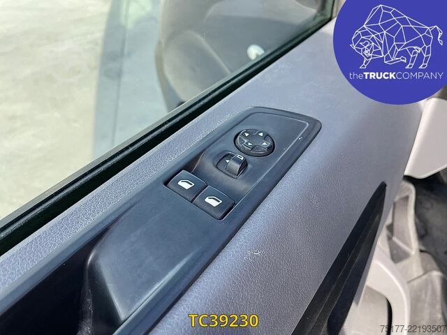 Furgon blaszak Peugeot Expert 2l 120cv