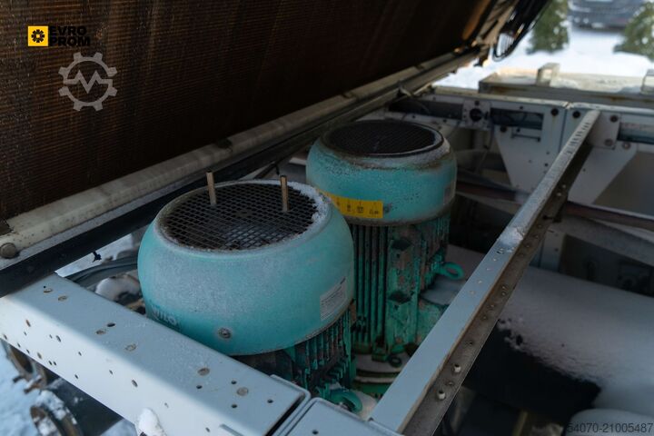 Hűtő/hőszivattyú Used Aircooled chiller CARRIER 30RQ0522 0157 PEE 465 kW/560 kW