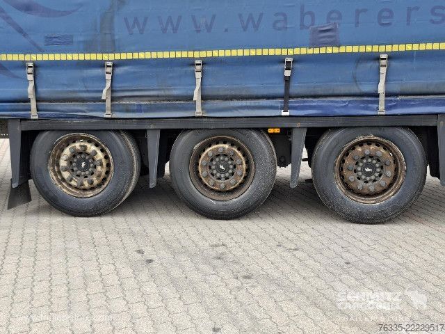 Nyitott ponyvás félpótkocsi Schmitz Cargobull Curtainsider Mega