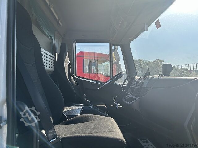 Φορτηγό κλειστού τύπου με υδραυλική αναβατόριο Iveco ML 120EL19/P