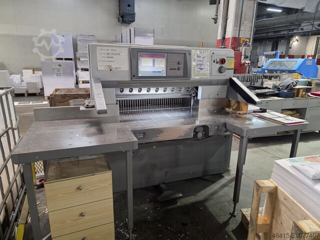 Paper cutting machine Polar 92 XT