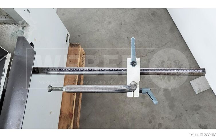 Semi-automatic band saw Behringer KS 400 HY