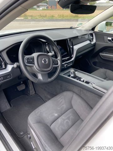 Pick-up VOLVO XC 60 XC60 Momentum Pro AWD