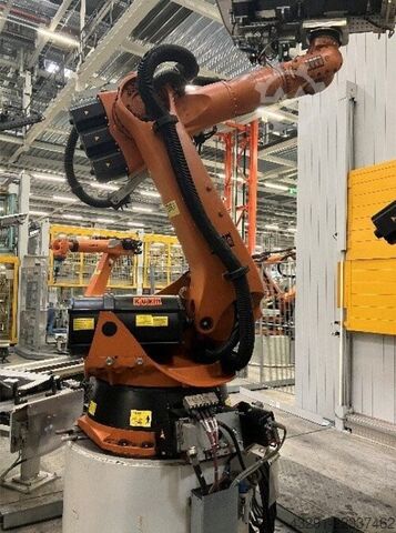 Industrijski robot KUKA KR 240 L210-2 2000 Ser.nr. 913923