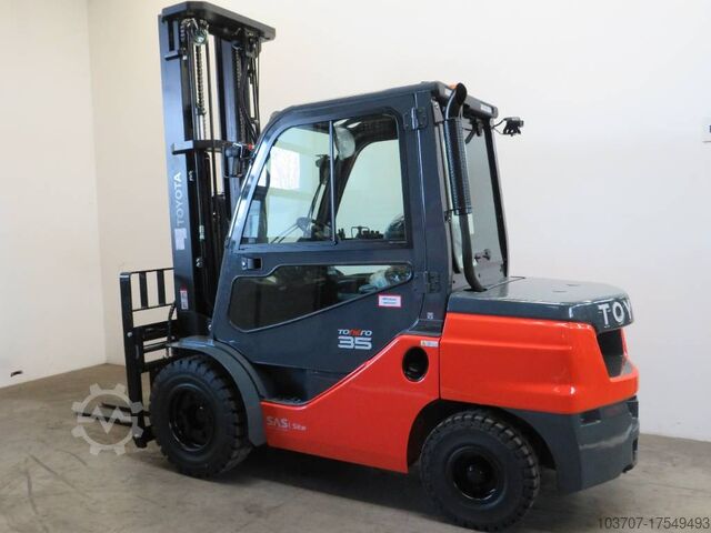 Gabelstapler Toyota 8 FDJF 35