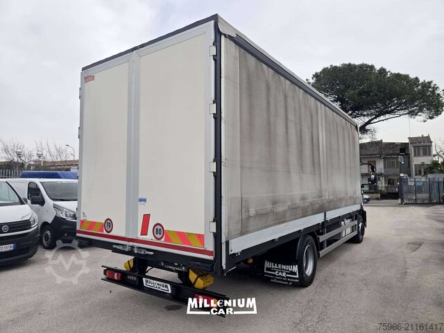 Camión plataforma con toldo IVECO EUROCARGO 160E25 2018 CENTINATO 7,20