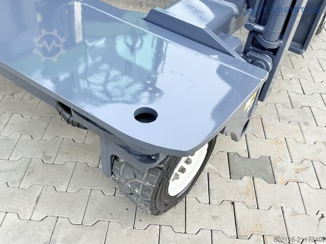 Vierwegvorkheftruck Combilift C4500 WIDE FORK POSITIONER DIESEL DUPLEX