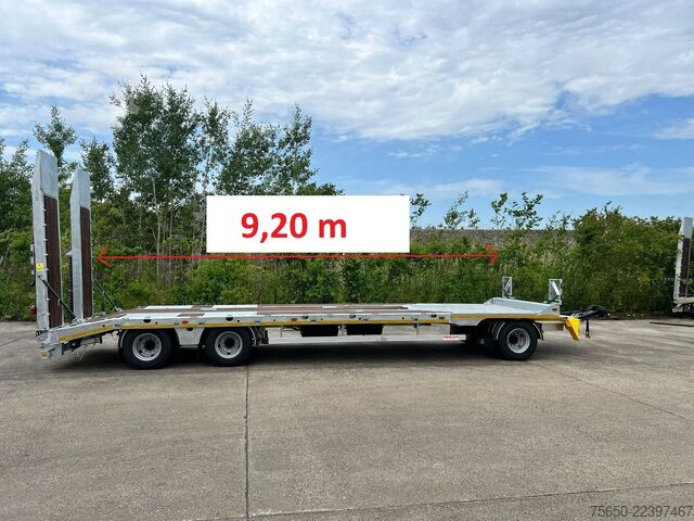 Remorque porte-engins surbaissée Möslein T 3-9,20 F  3 Achs Tieflader mit gerader Ladefläche 9 m, Neufahrzeug