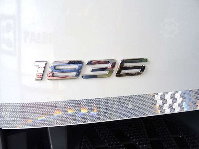 Camião de bebidas MERCEDES-BENZ 1836 LnR Actros*6,7m*2to LBW*2x AHK*vollluft*NEU