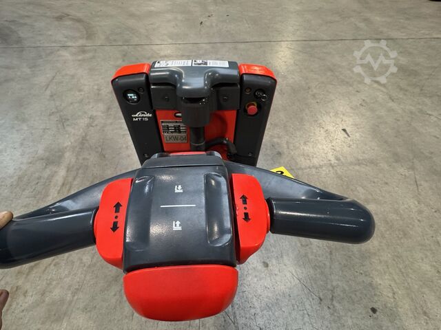 Manual pallet jack Linde MT 15 [ID: 379]