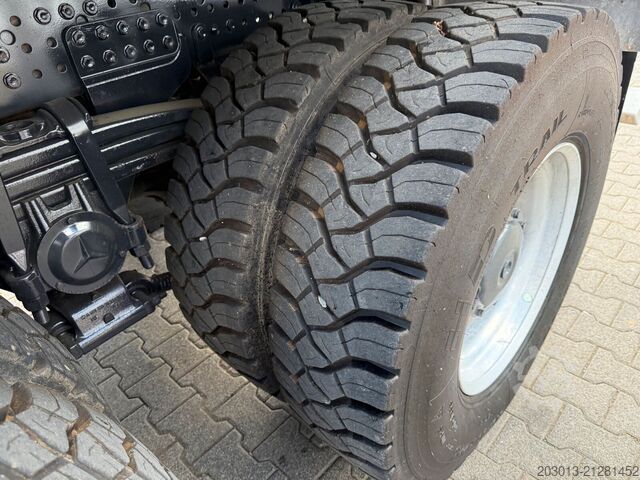 Camión volquete MERCEDES-BENZ Arocs 4145 8X6 Kipper Schwarzmüller