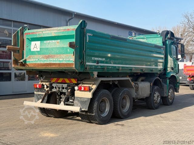 Dreiseitenkipper LKW MERCEDES-BENZ Arocs 4145 8X6 Kipper Schwarzmüller